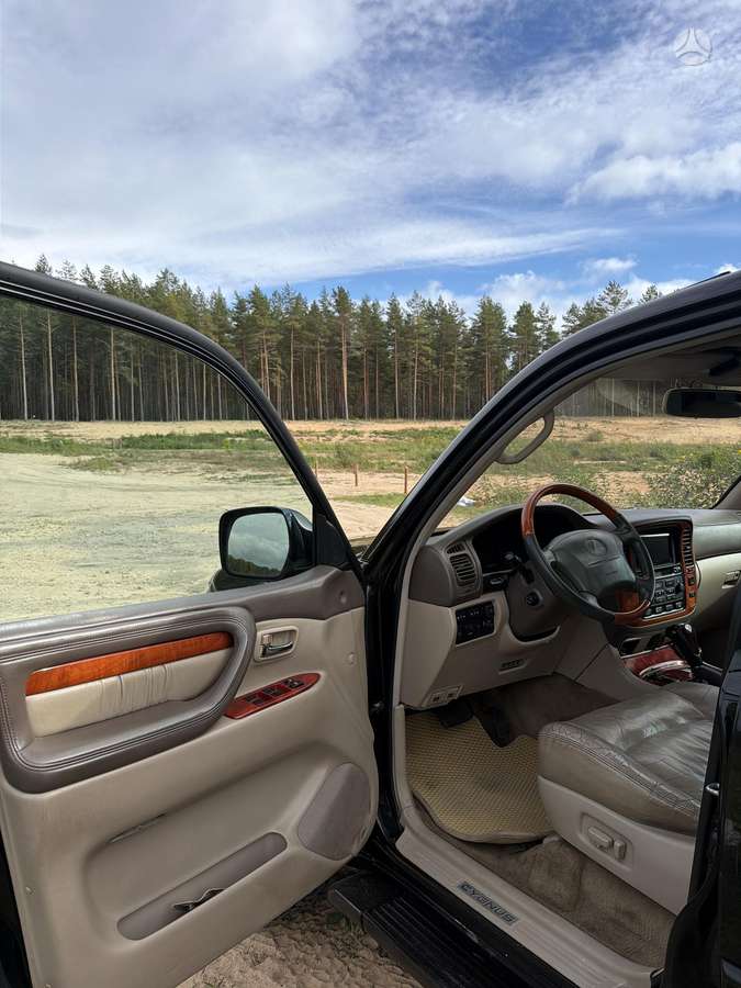 Lexus LX 470 - 10