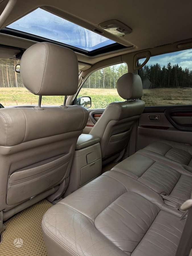 Lexus LX 470 - 11