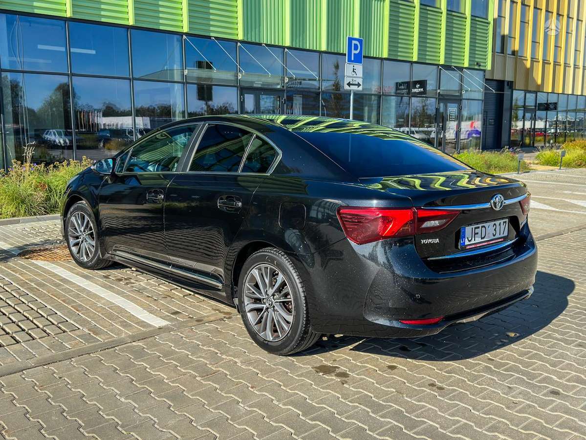 Toyota Avensis - 2