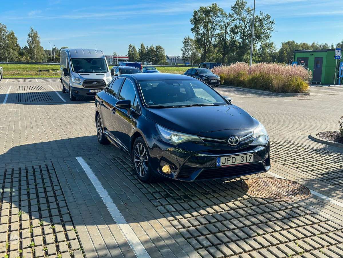 Toyota Avensis - 4