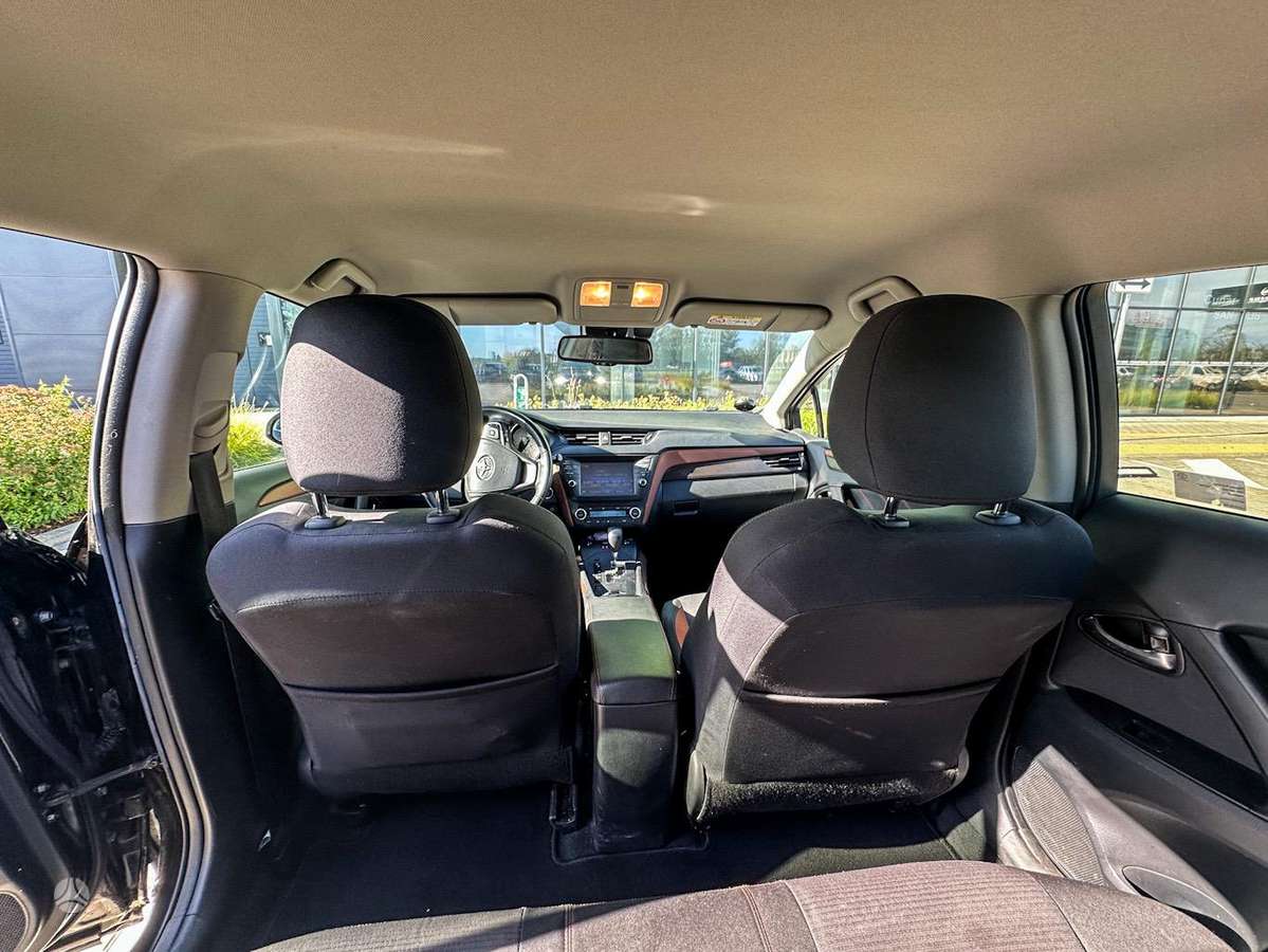Toyota Avensis - 8
