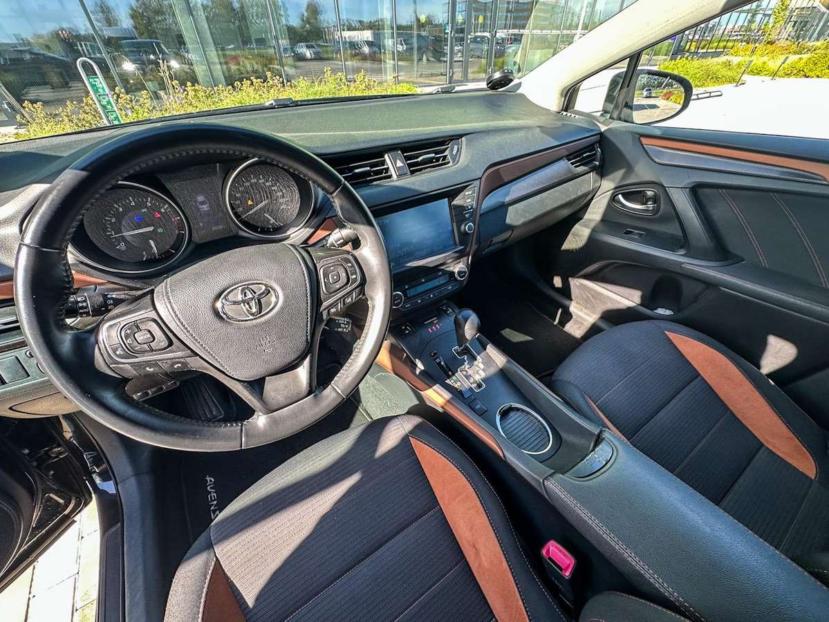 Toyota Avensis - 7