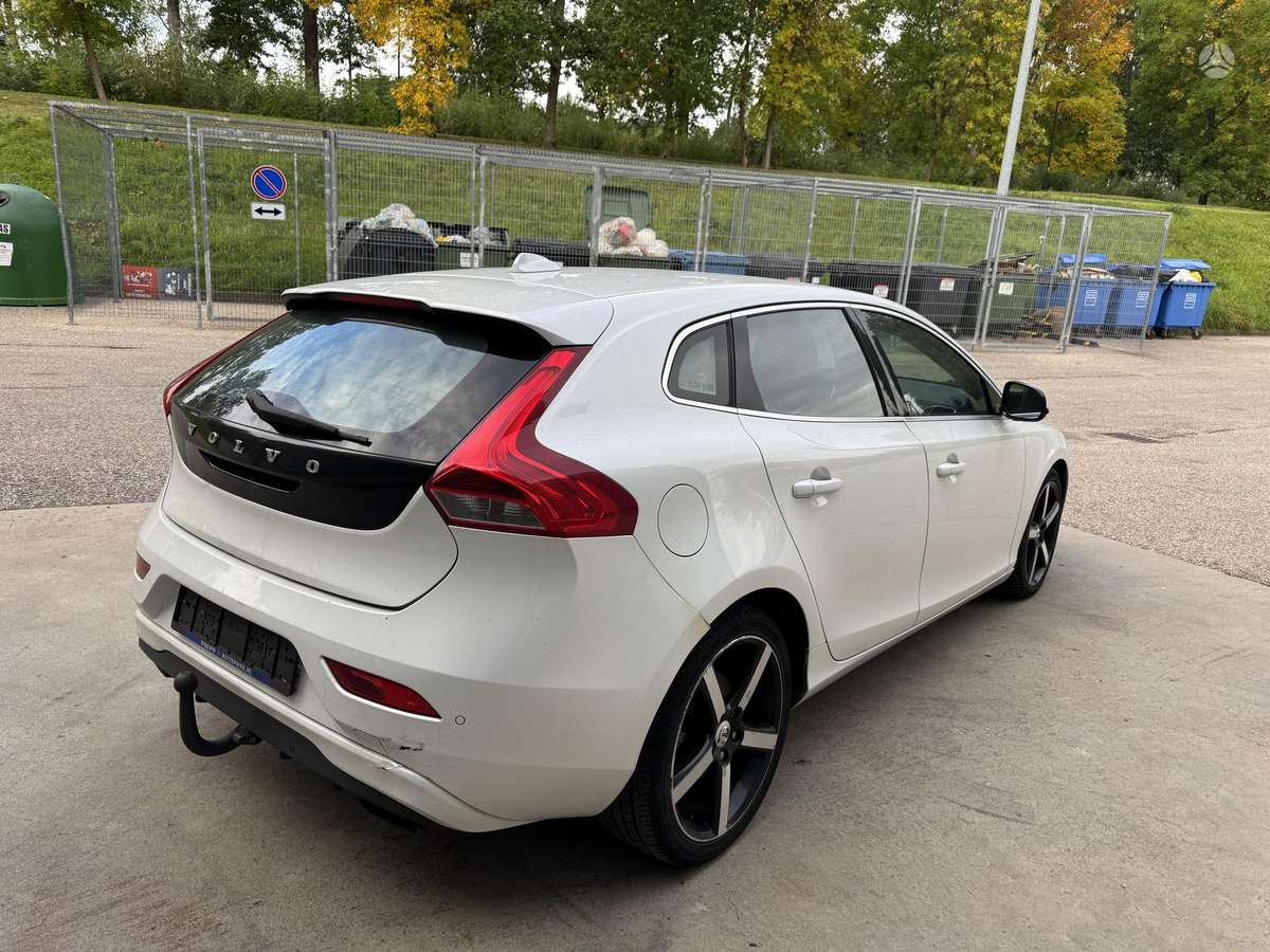 Volvo V40 - 4