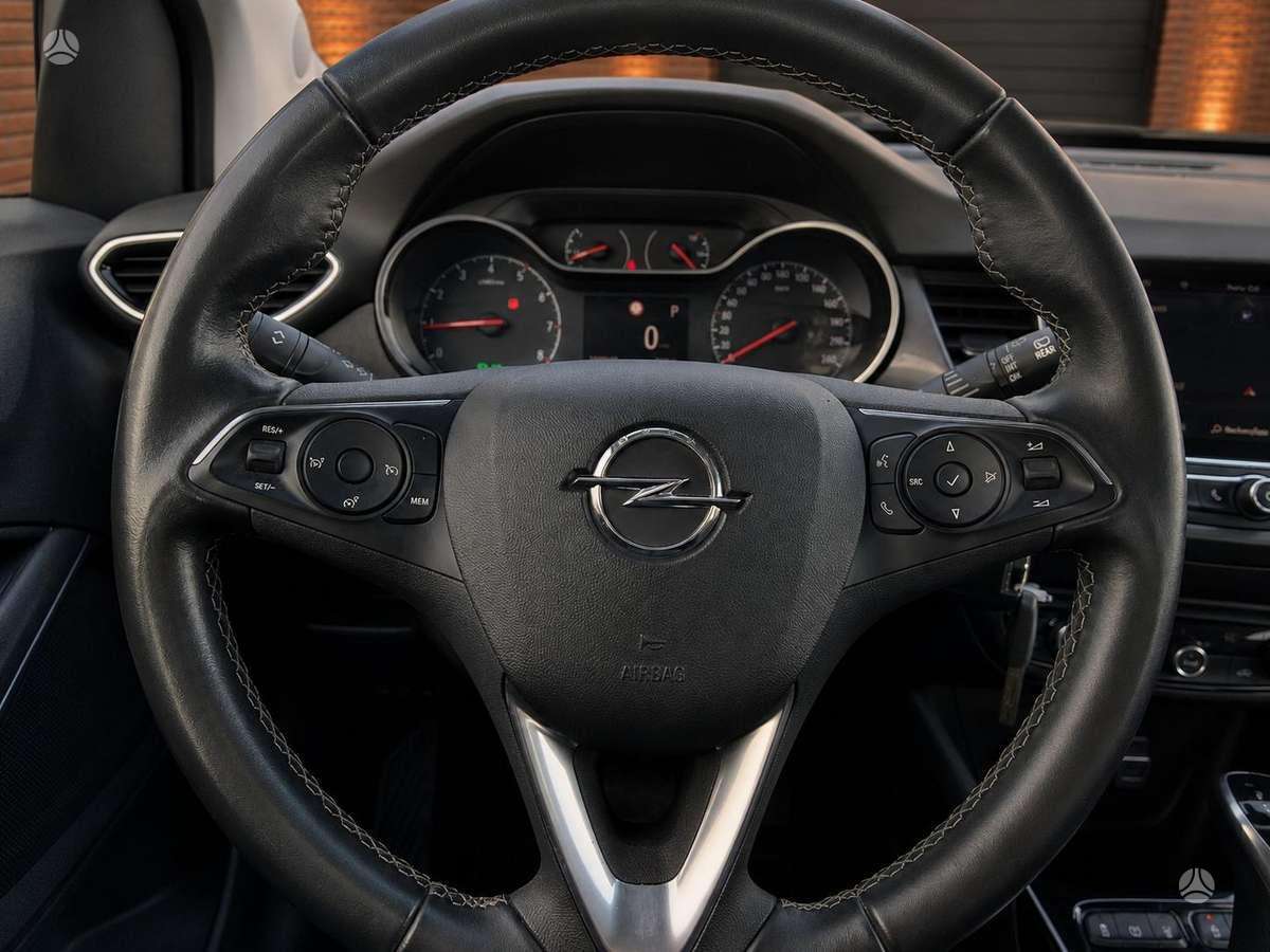 Opel Crossland - 10