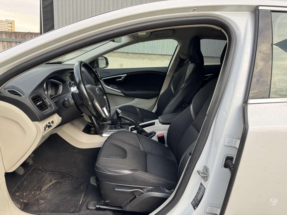 Volvo V40 - 6