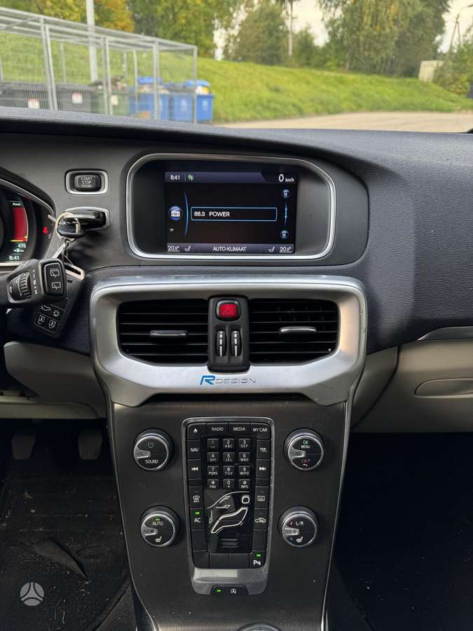 Volvo V40 - 12