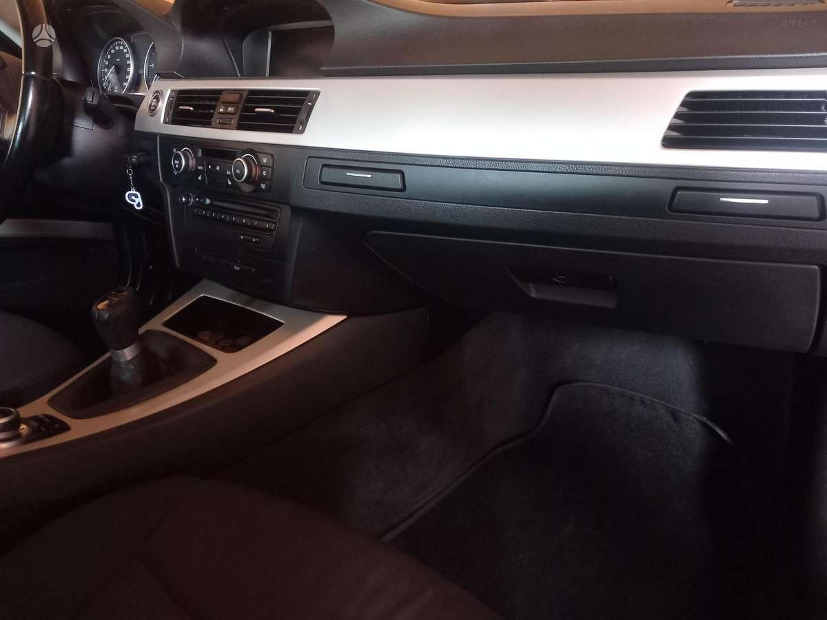 BMW 320, 2.0 l., wagon