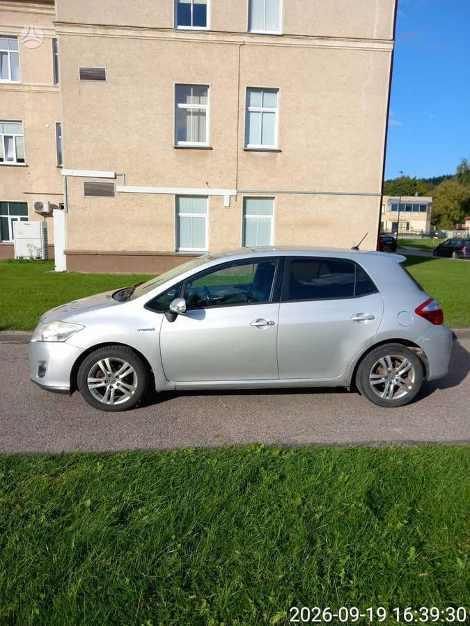 Toyota Auris - 1