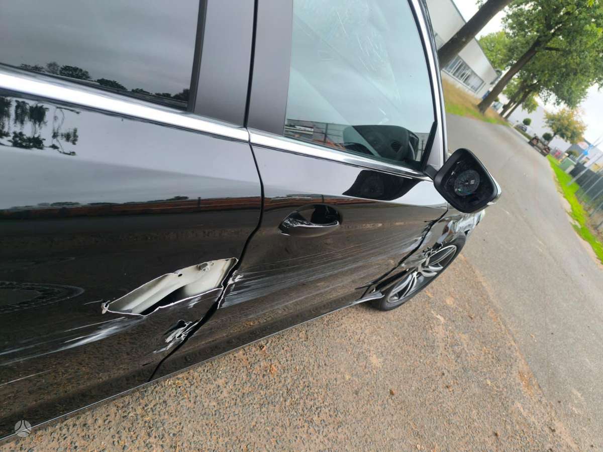 BMW 520, Универсал