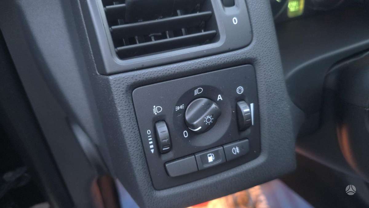 Volvo V50 - 11