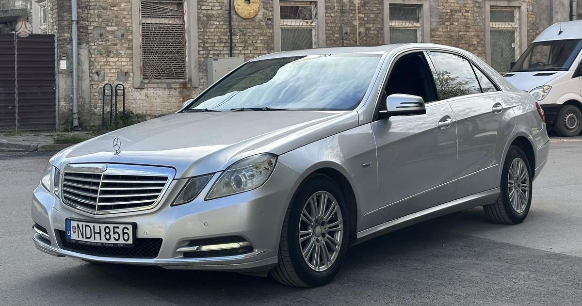 Mercedes-Benz E220 - 3