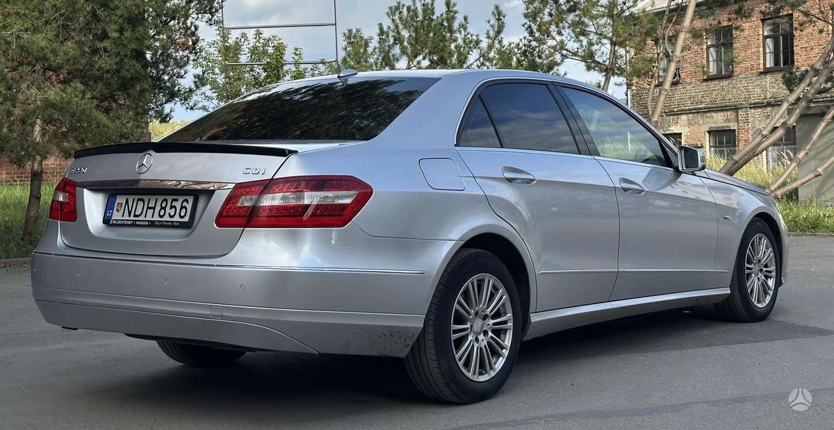 Mercedes-Benz E220 - 10