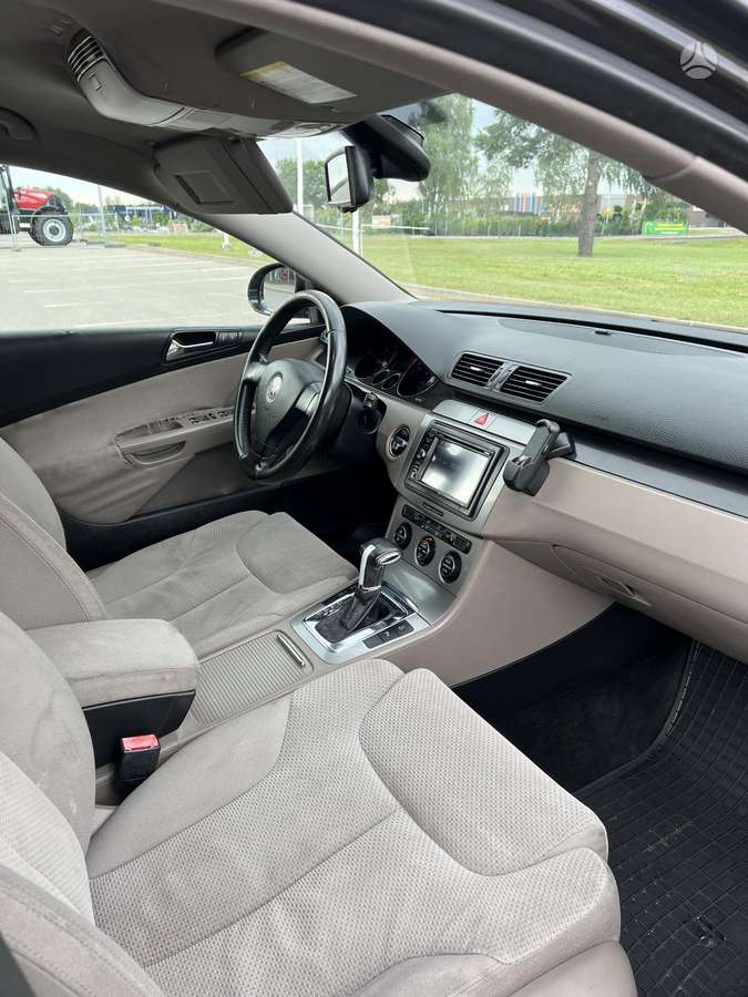 Volkswagen Passat - 9