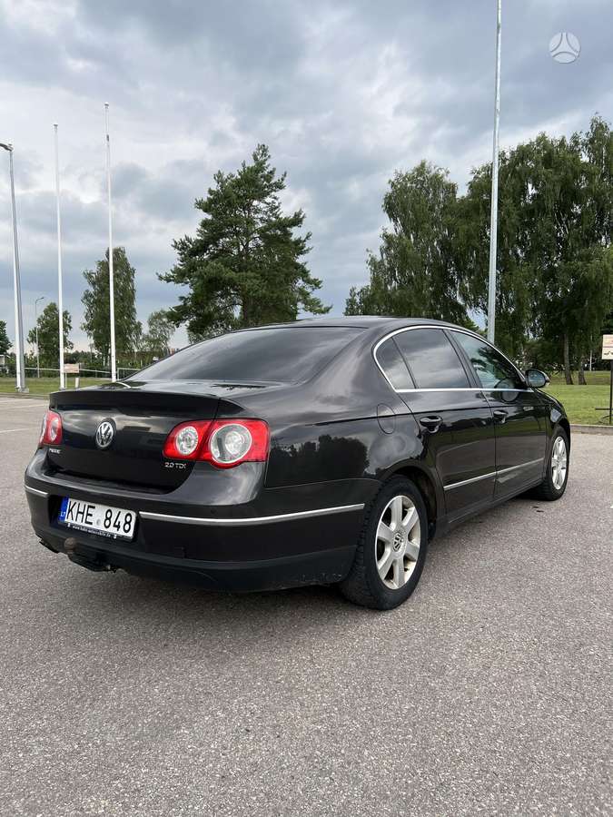 Volkswagen Passat - 8