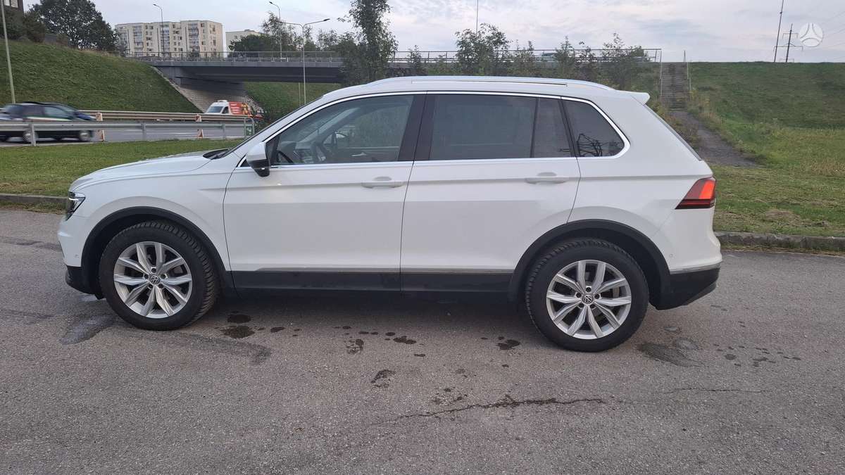 Volkswagen Tiguan - 8