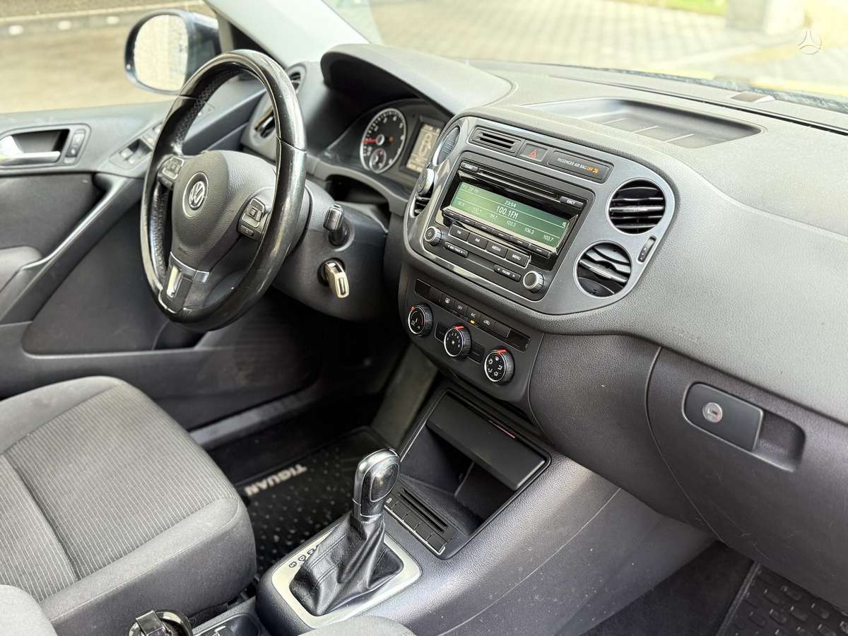 Volkswagen Tiguan - 9