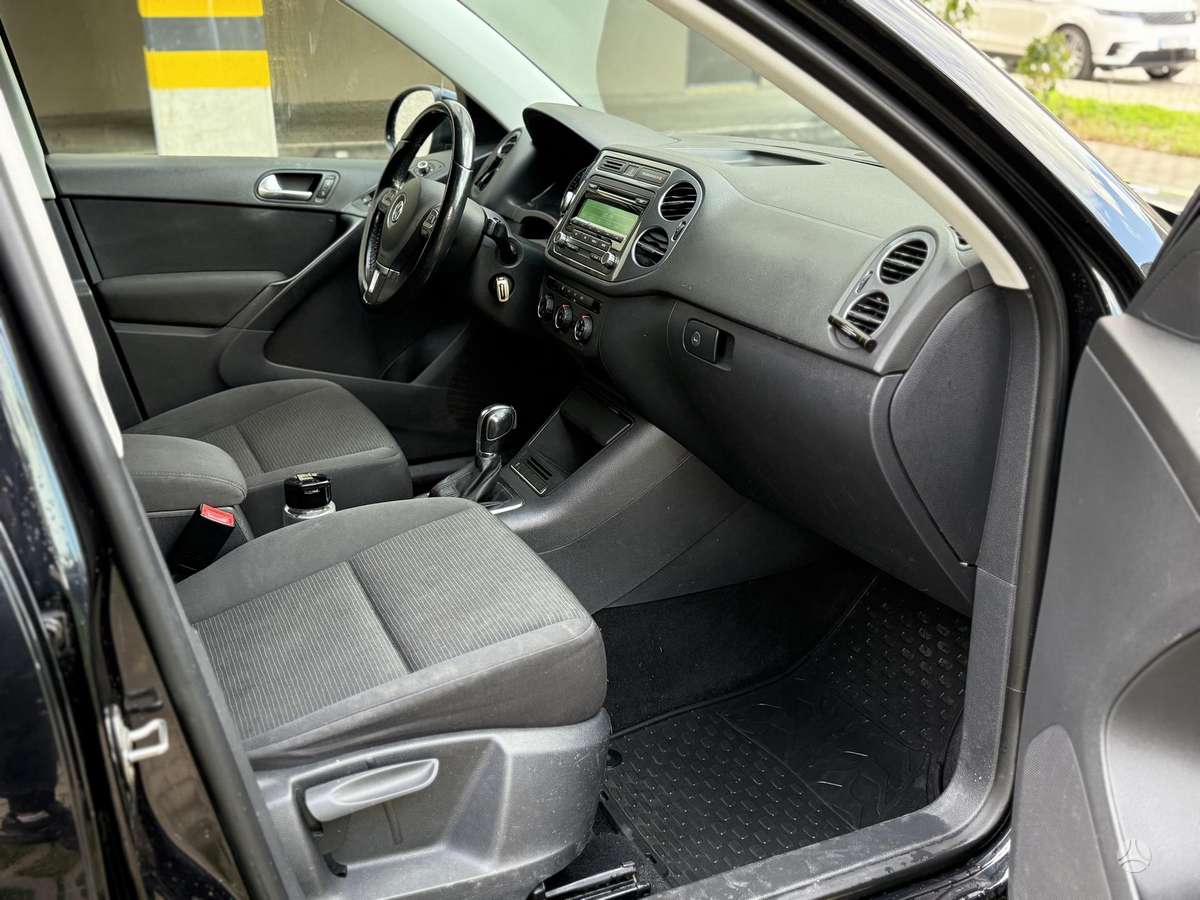 Volkswagen Tiguan - 10