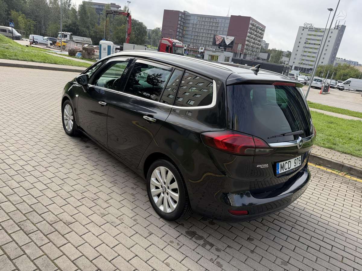 Opel Zafira - 9