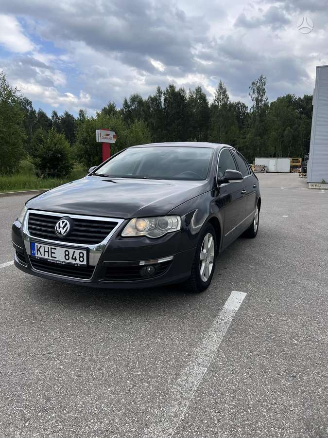 Volkswagen Passat - 2