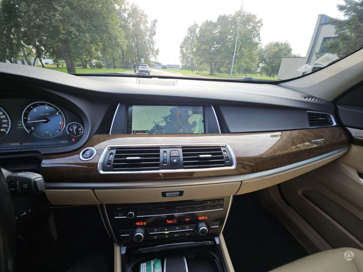 BMW 530 Gran Turismo - 10