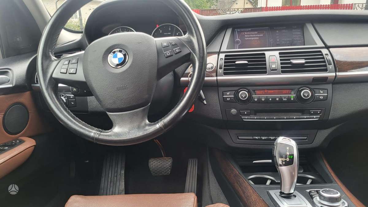 BMW X5 - 11