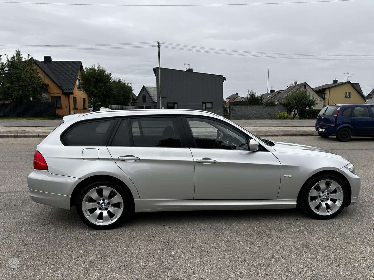 BMW 320, 2.0 l., wagon