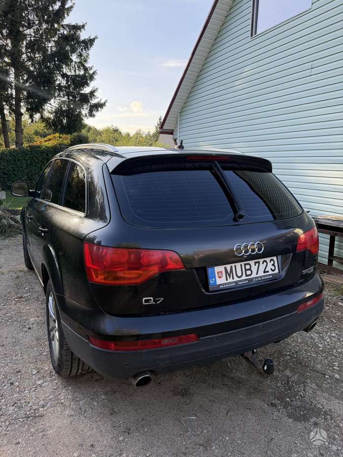 Audi Q7 - 8