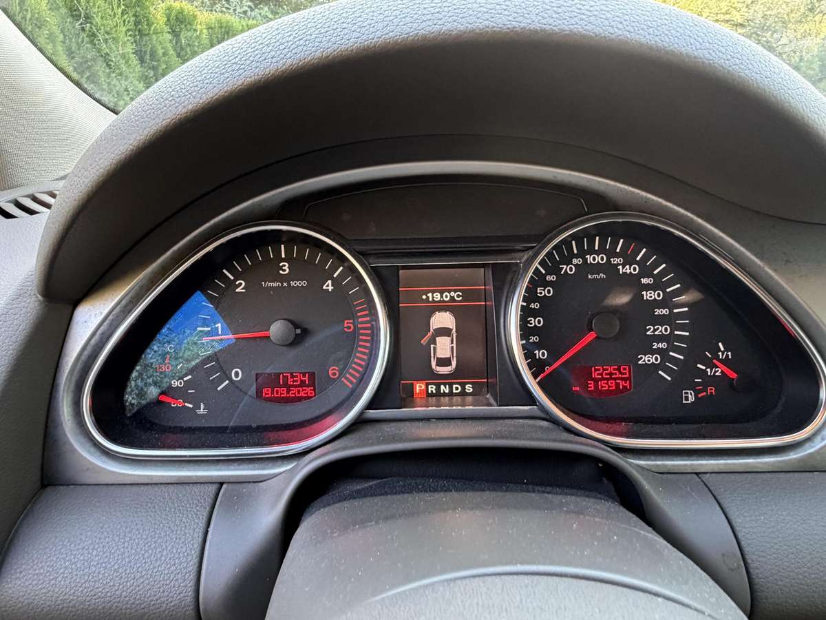Audi Q7 - 9