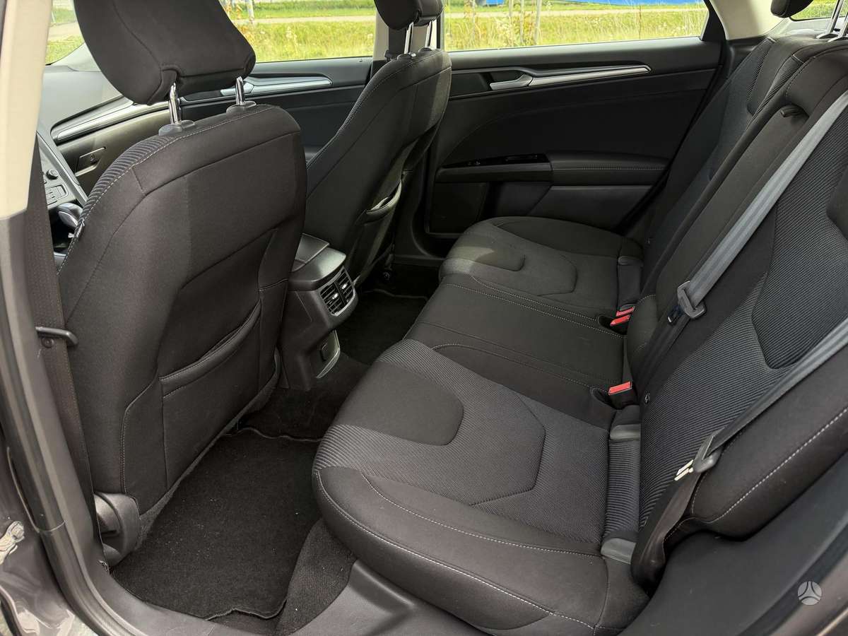 Ford Mondeo - 12