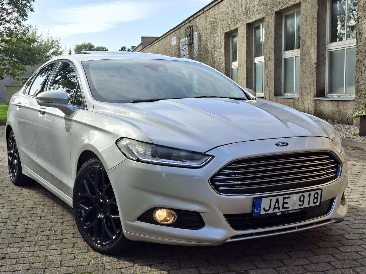 Ford Fusion - 2