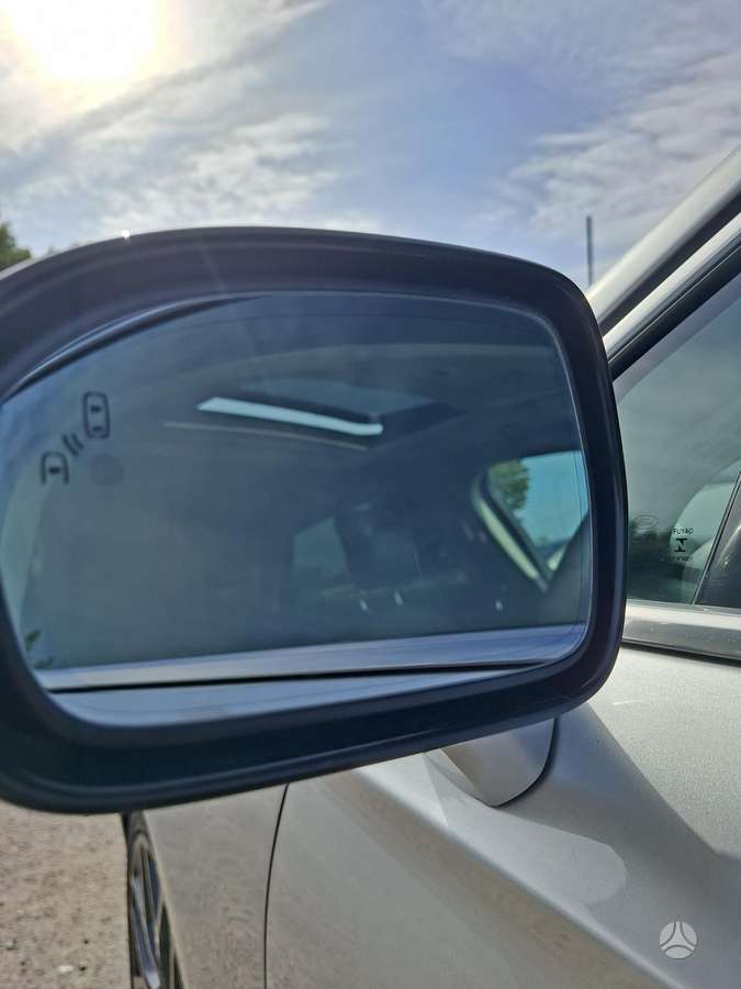 Ford Fusion - 8