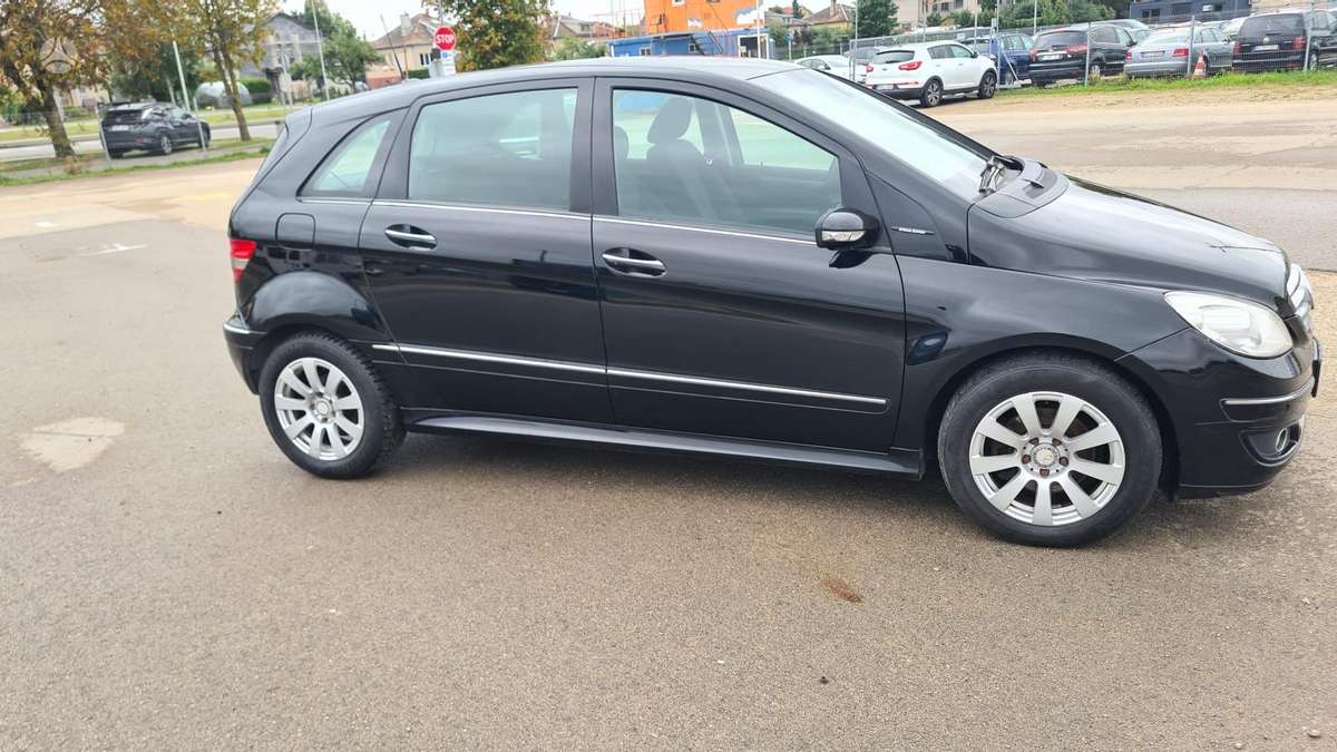 Mercedes-Benz B200 - 3