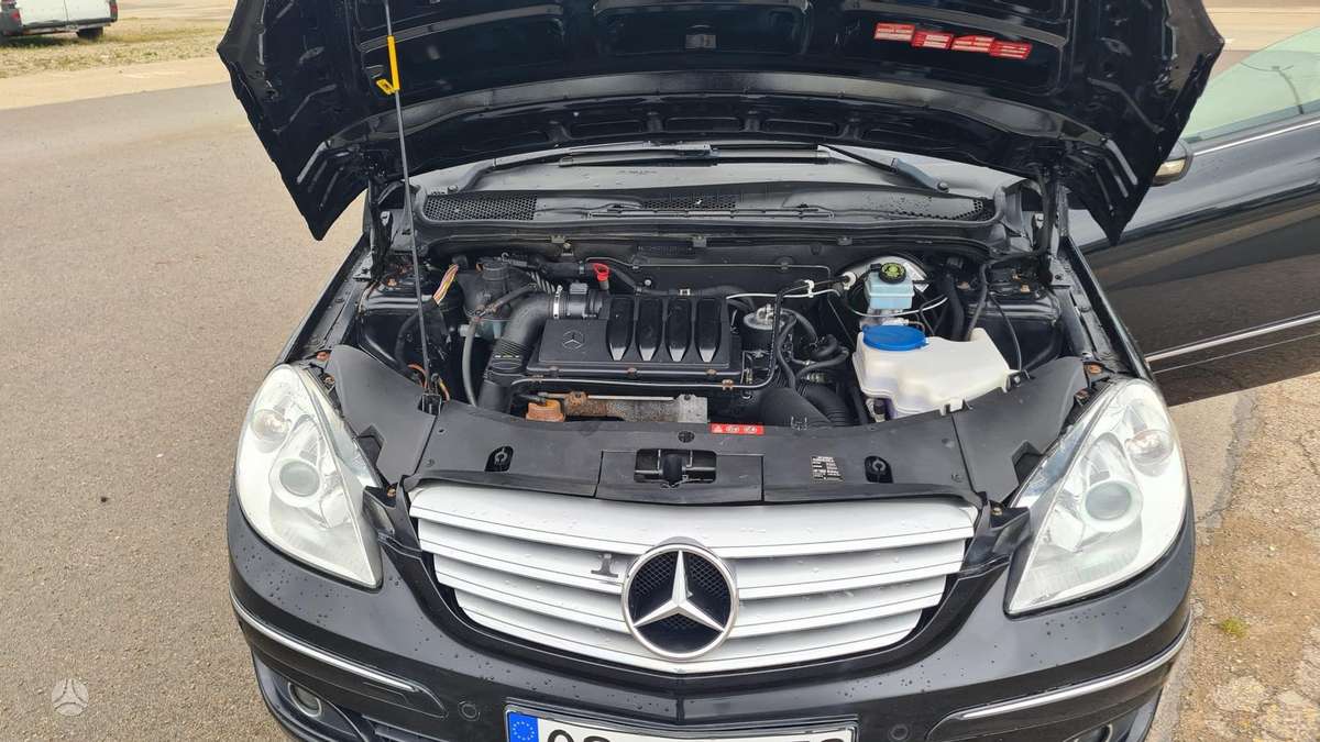 Mercedes-Benz B200 - 8