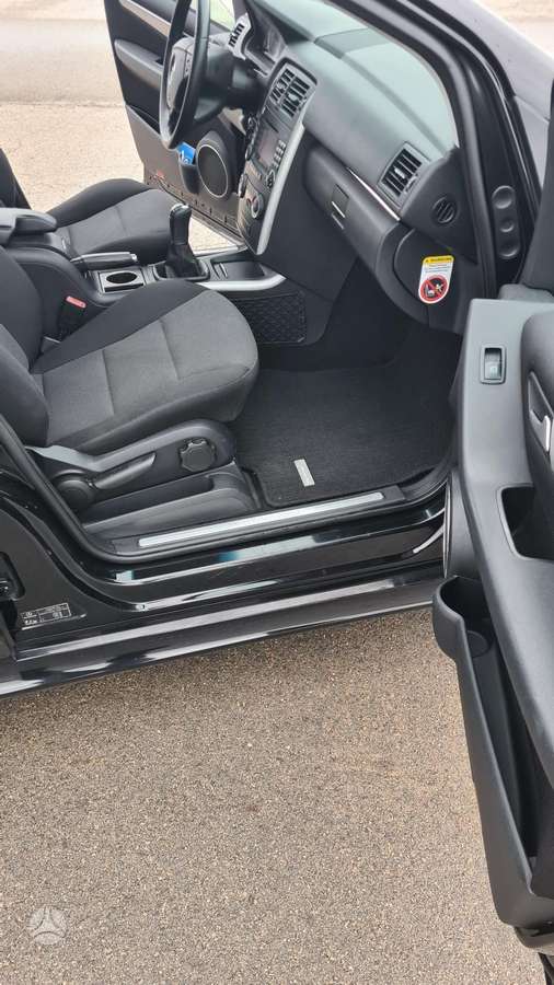 Mercedes-Benz B200 - 9