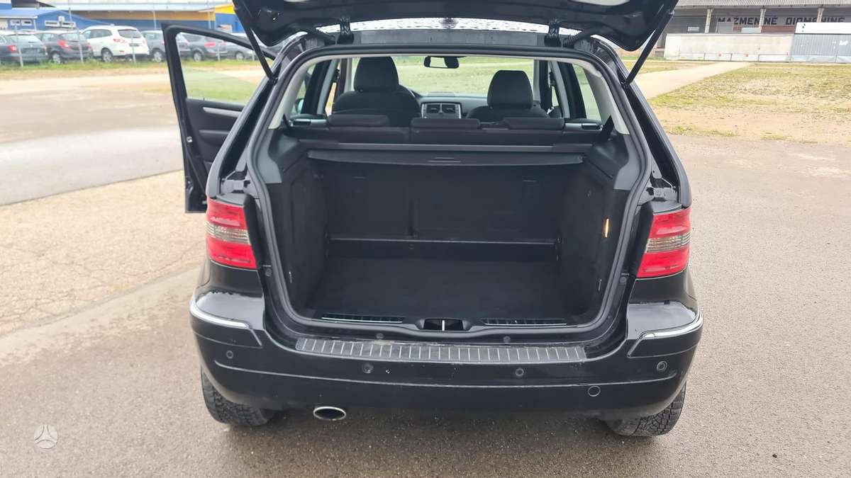 Mercedes-Benz B200 - 12