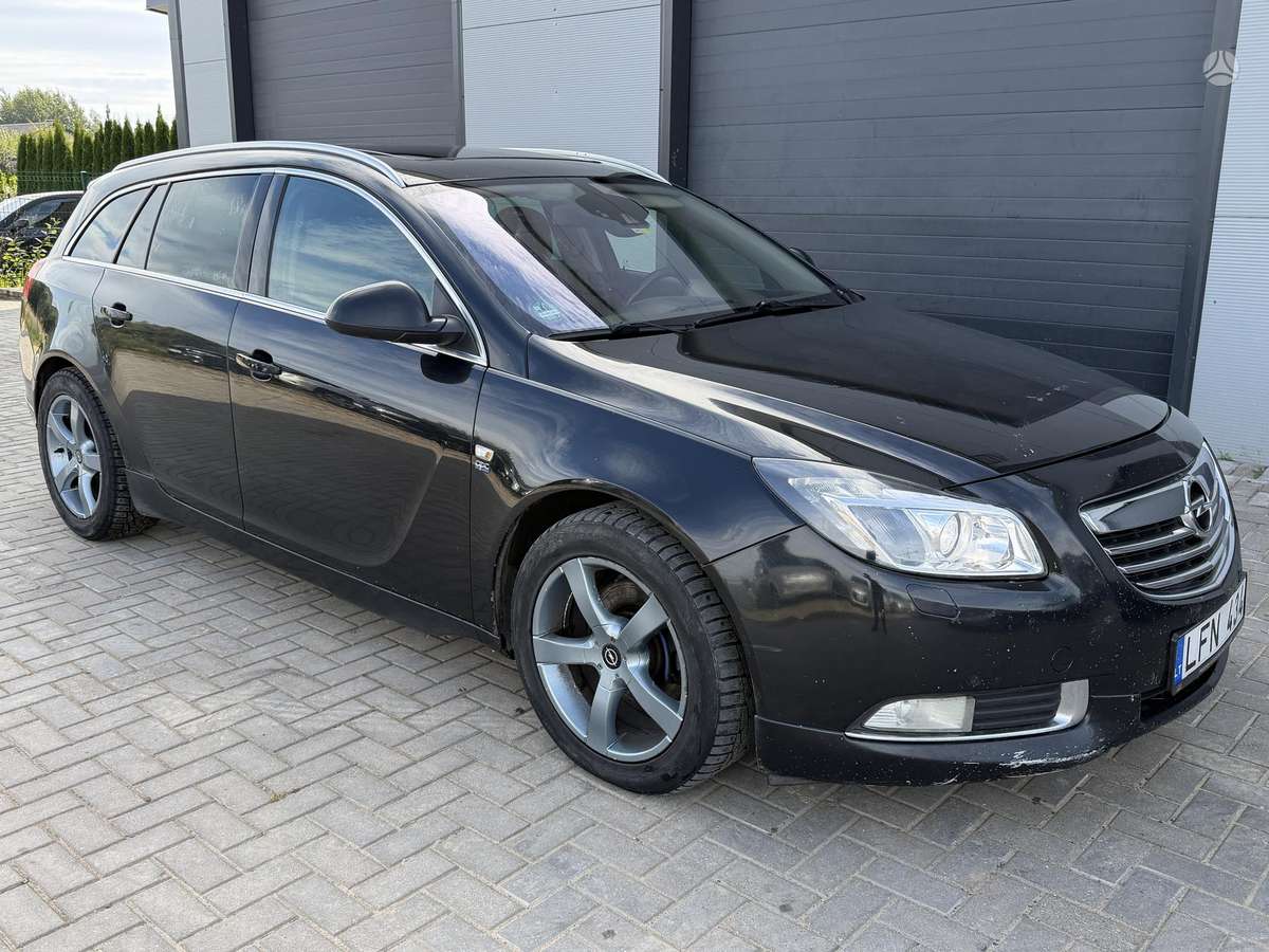 Opel Insignia - 1