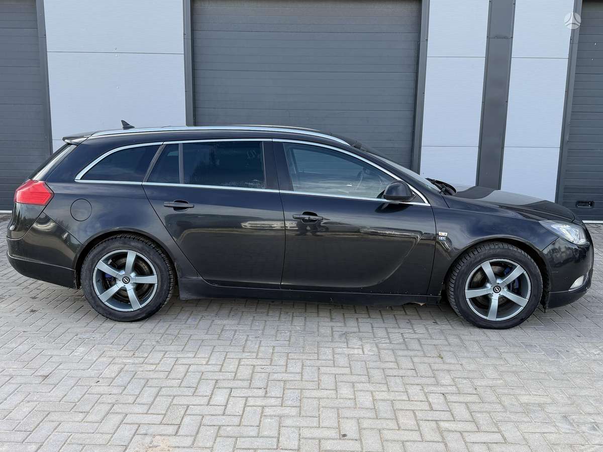 Opel Insignia - 2