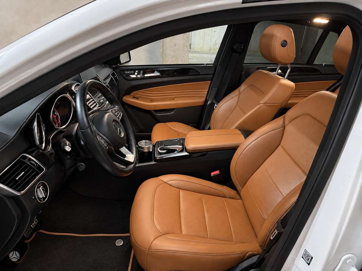 Mercedes-Benz GLC Coupe 43 AMG - 11