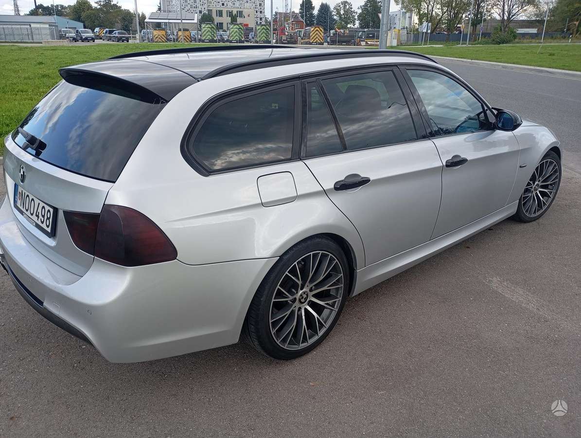 BMW 320, 2.0 l., wagon