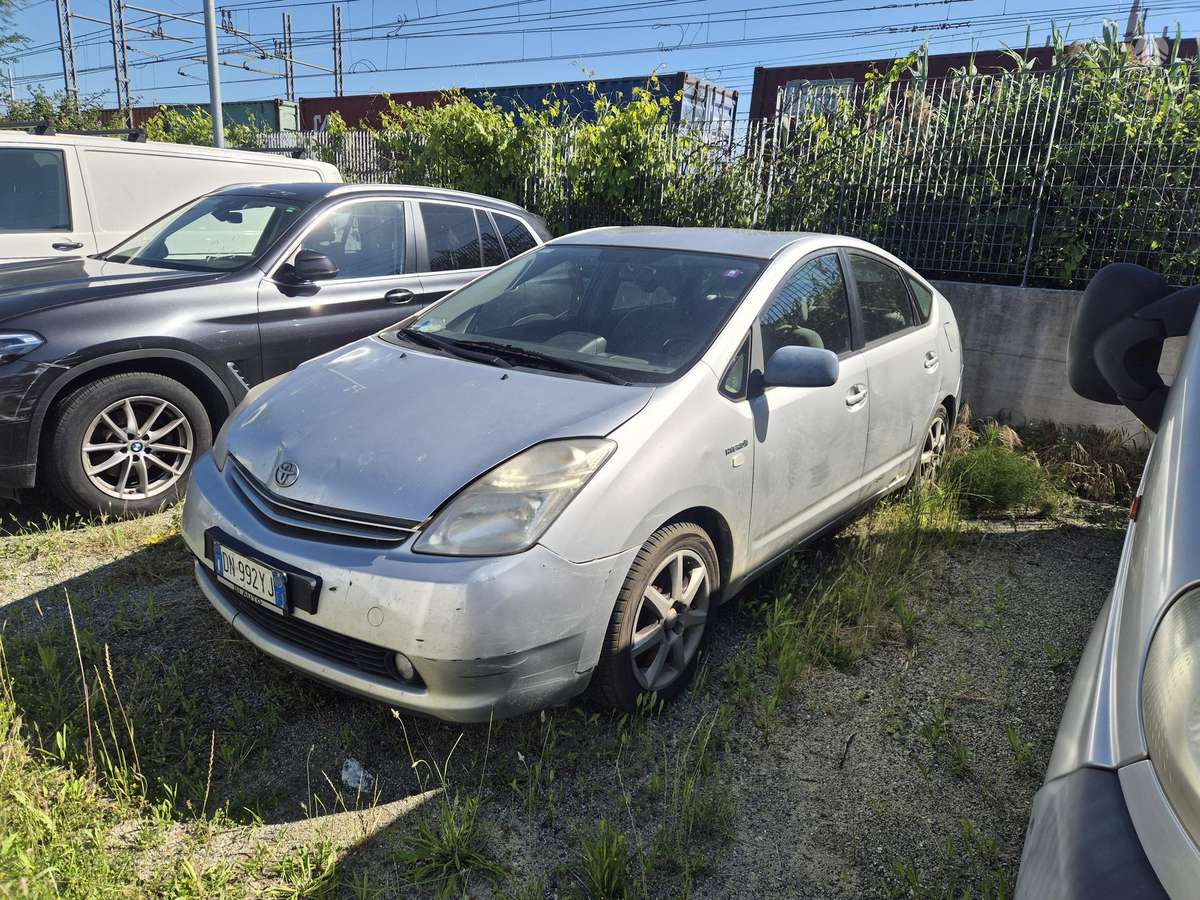 Toyota Prius - 1