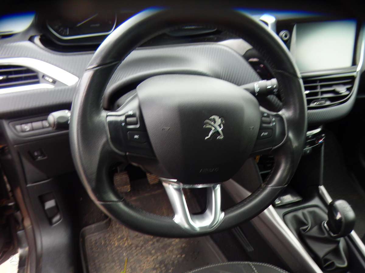 Peugeot 2008 - 7