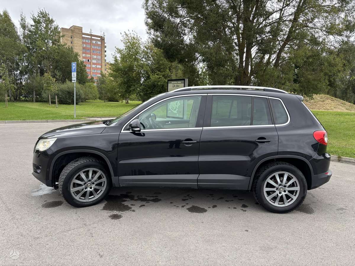 Volkswagen Tiguan - 4