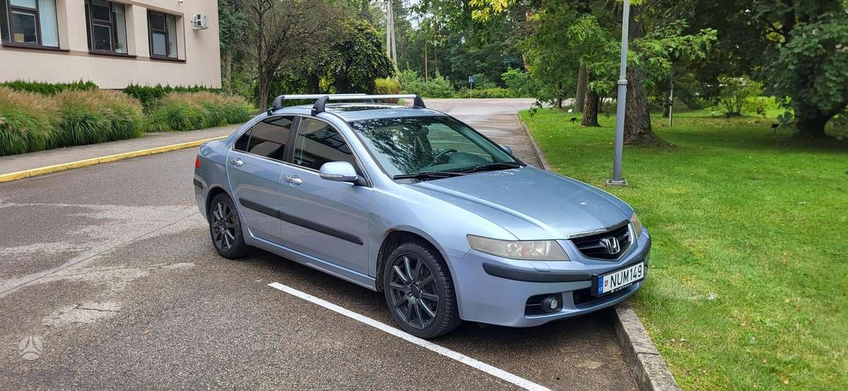 Honda Accord - 2