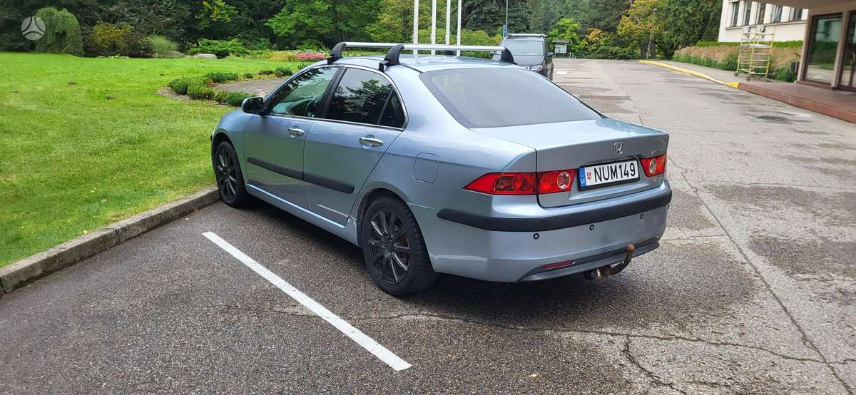 Honda Accord - 4