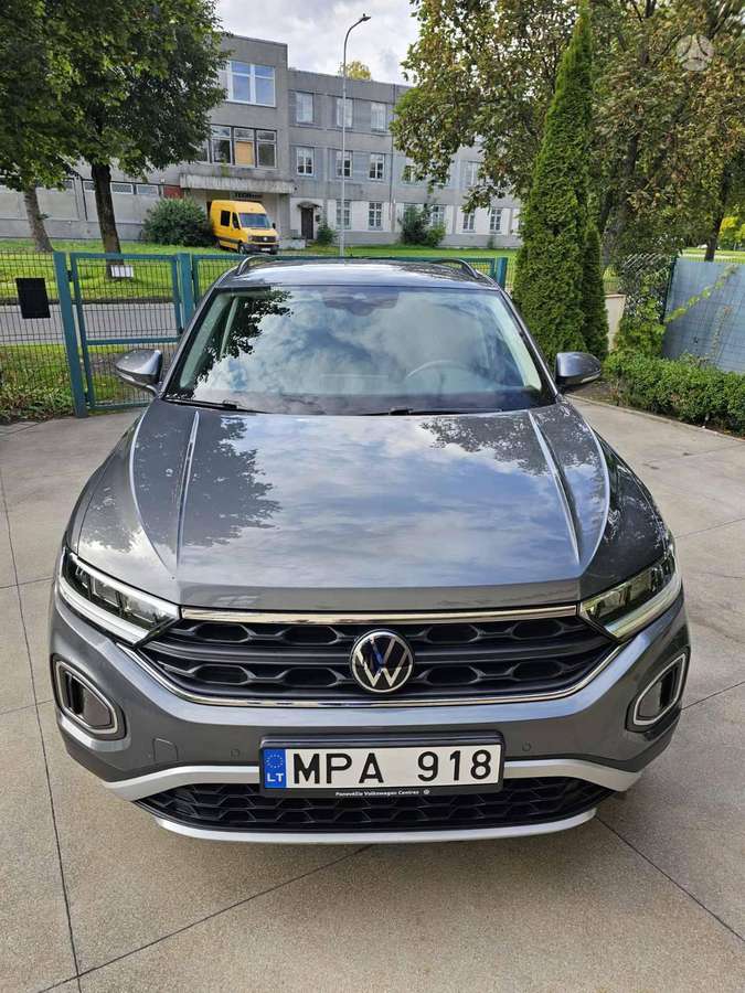 Volkswagen T-Roc - 3