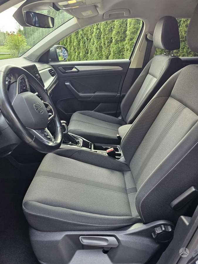 Volkswagen T-Roc - 12