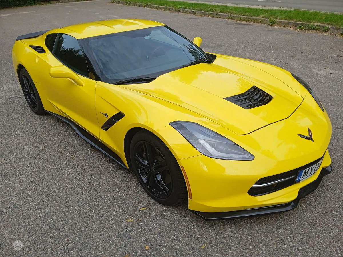 Chevrolet Corvette - 1