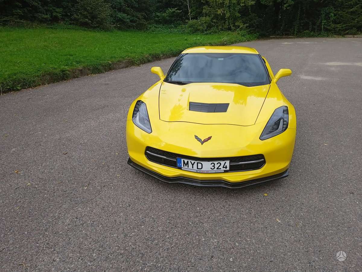 Chevrolet Corvette - 4