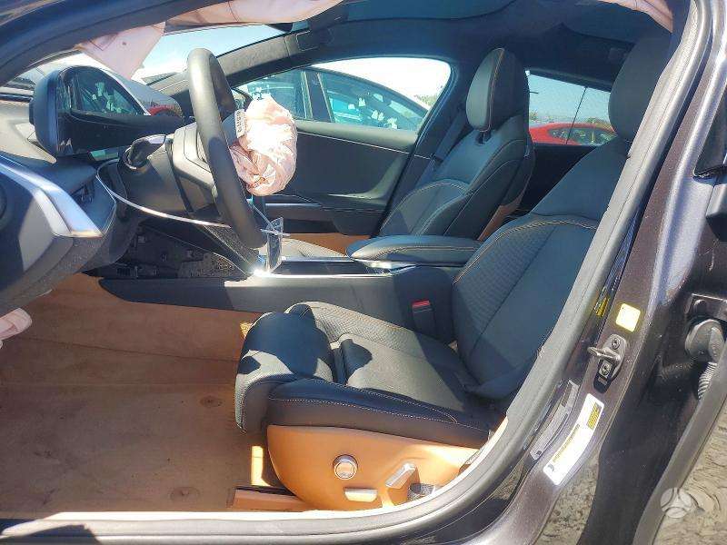 Lucid Air - 10