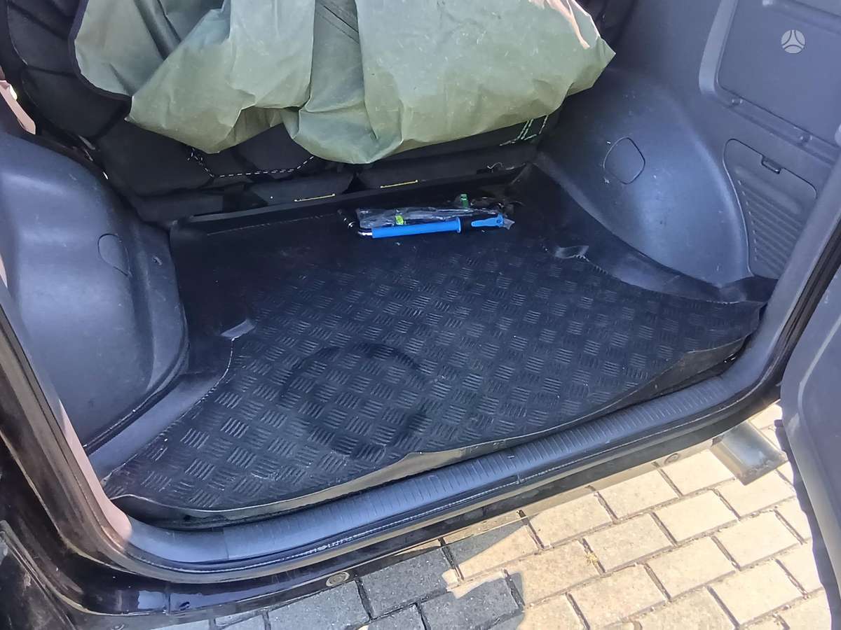 Toyota RAV4 - 3